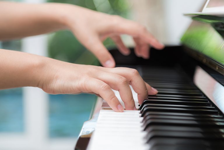 Música pode estimular do desenvolvimento do cérebro à saúde emocional